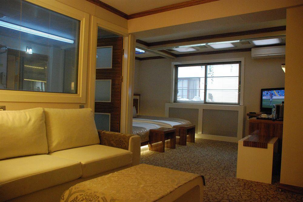 Oglakcioglu Park Boutique Hotel İzmir